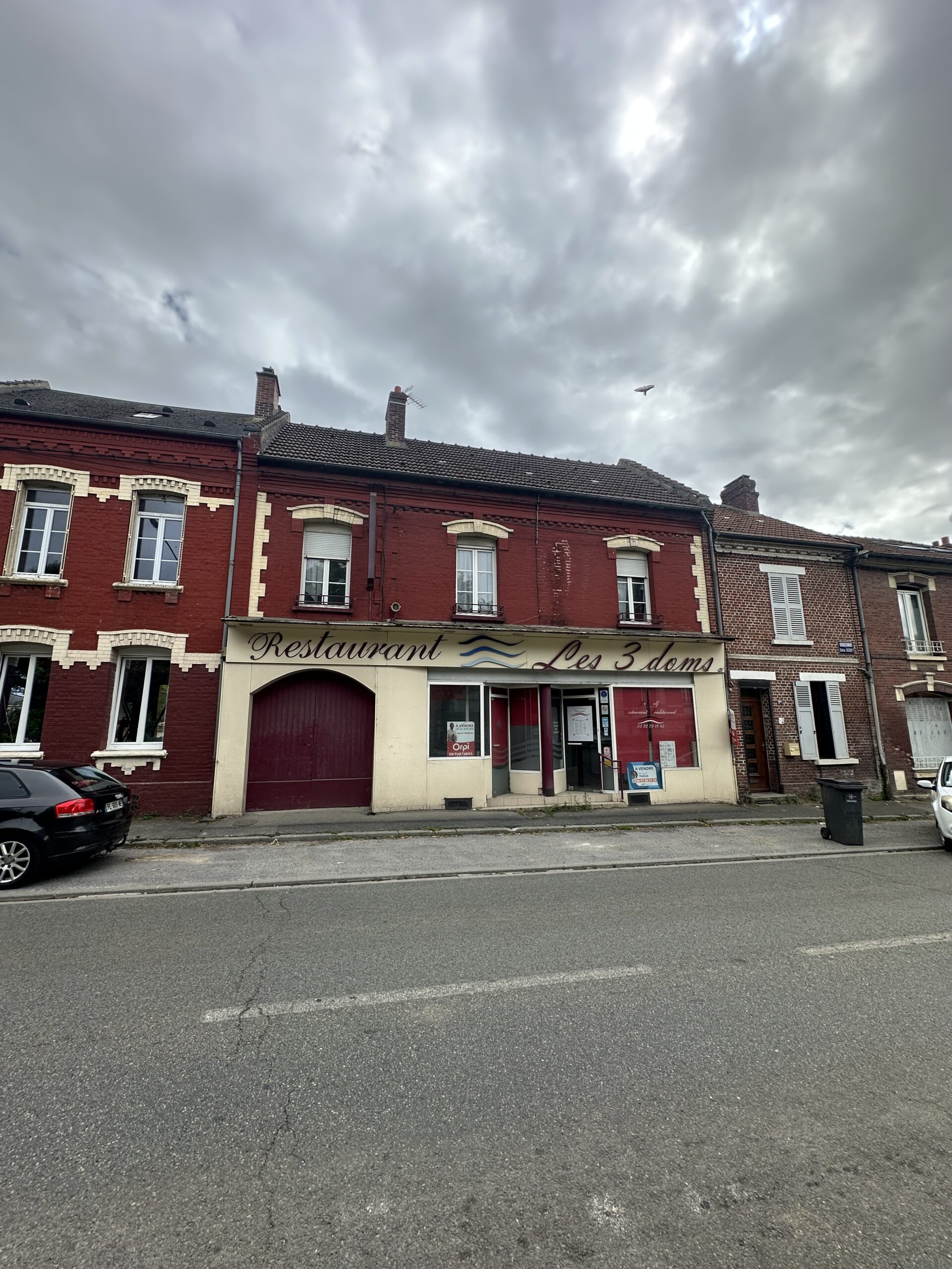 Maison - 3 chambres - 410 m2